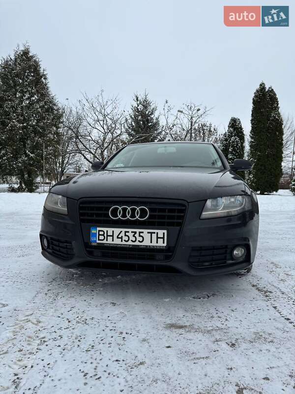Седан Audi A4 2011 в Києві