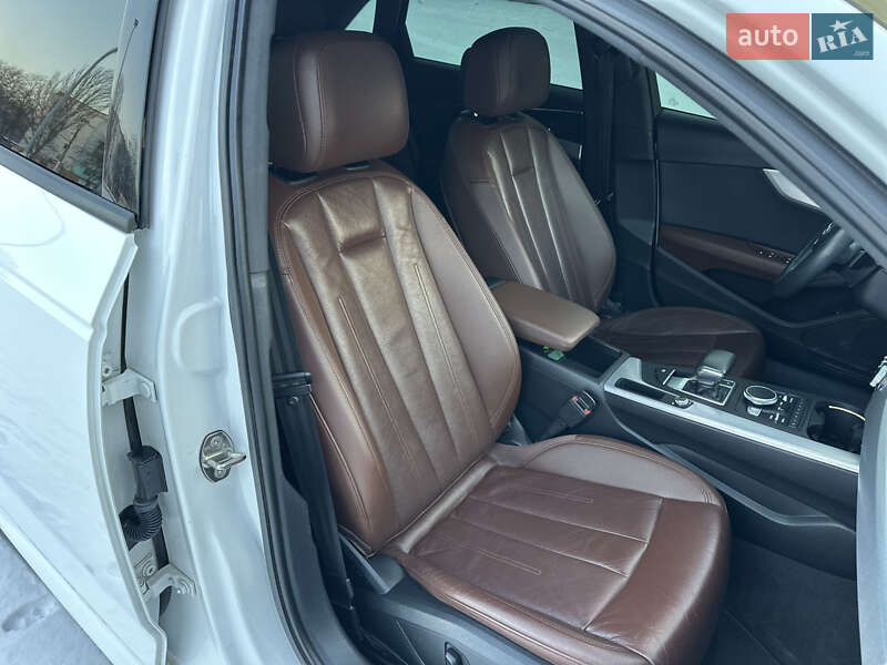 Седан Audi A4 2018 в Запоріжжі