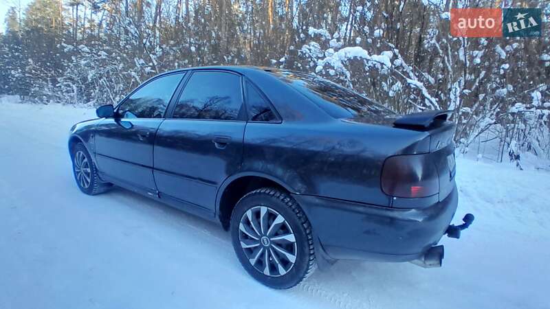 Седан Audi A4 1997 в Кременці