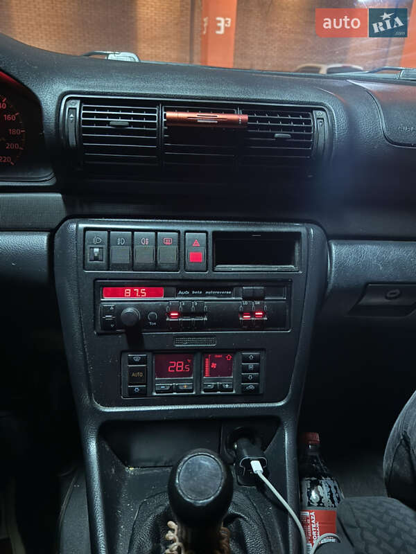 Универсал Audi A4 1996 в Львове