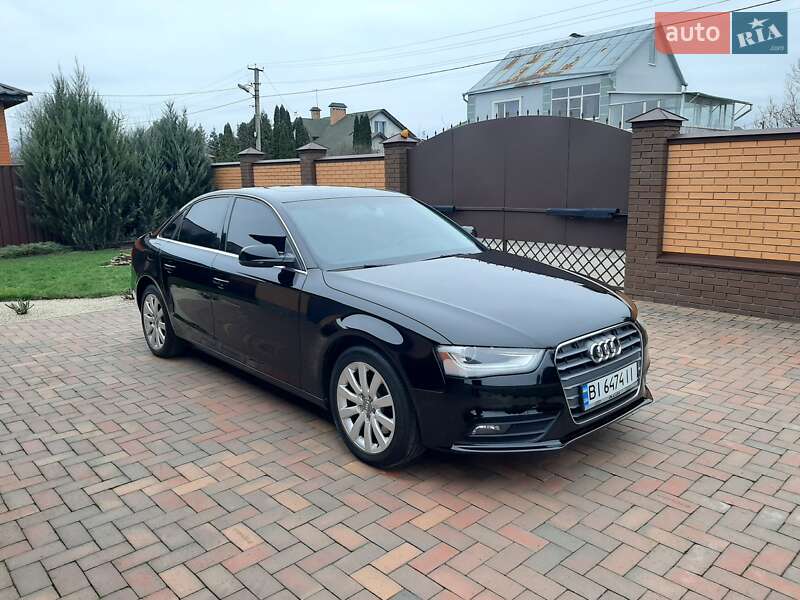 Седан Audi A4 2013 в Полтаві