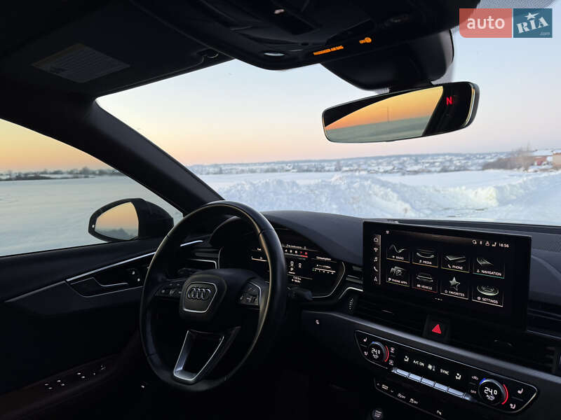 Седан Audi A4 2021 в Луцьку