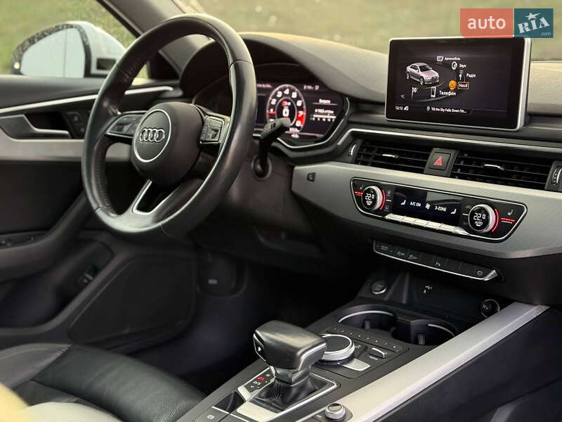 Седан Audi A4 2019 в Киеве