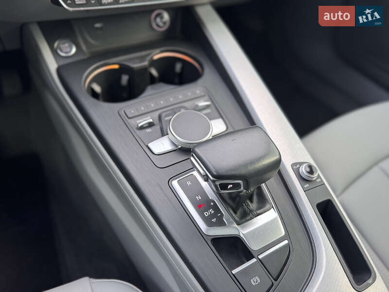 Седан Audi A4 2018 в Одессе