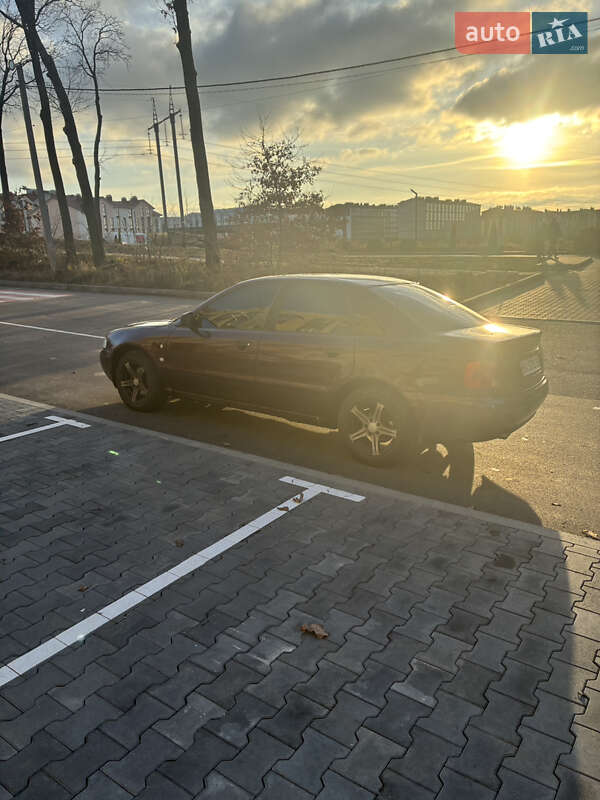 Седан Audi A4 1996 в Киеве