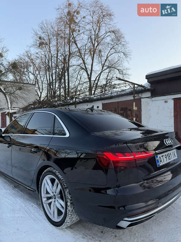 Седан Audi A4 2023 в Ивано-Франковске