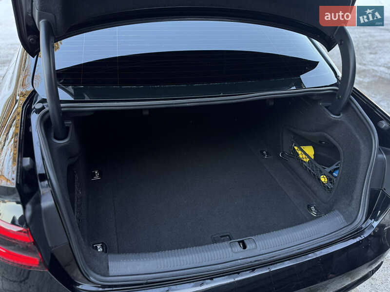 Седан Audi A4 2015 в Стрию фото 48 Седан Audi A4 2015 в Стрию