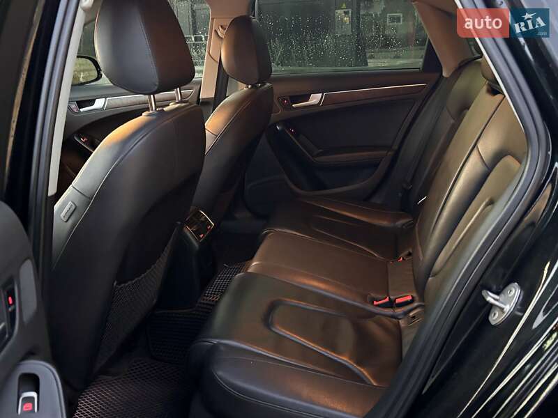 Седан Audi A4 2013 в Тернополе