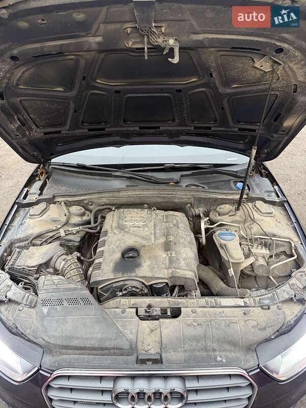 Седан Audi A4 2012 в Сумах