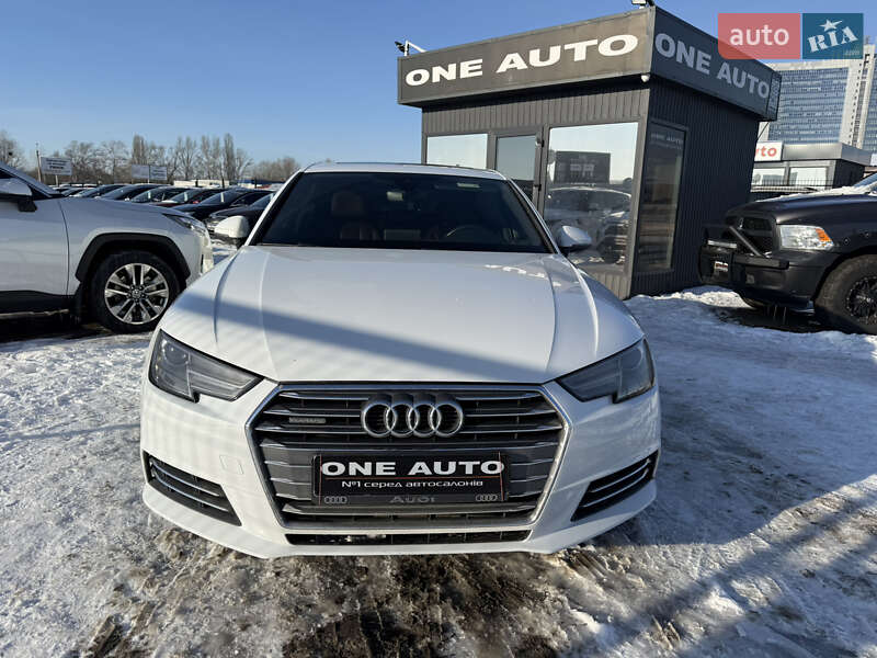 Седан Audi A4 2016 в Киеве