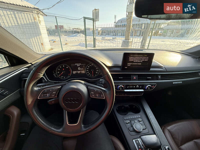 Седан Audi A4 2016 в Киеве