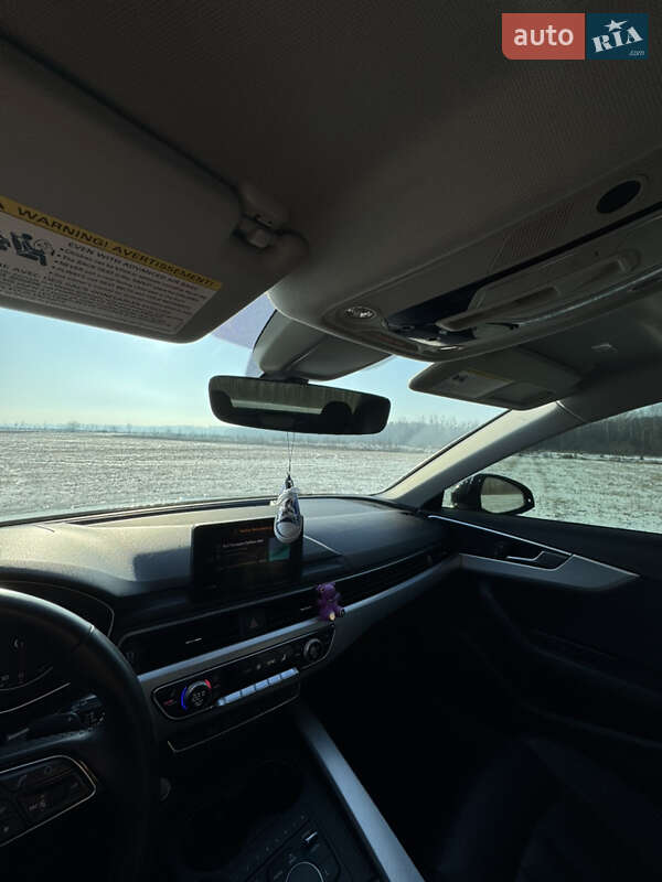 Седан Audi A4 2017 в Полтаві