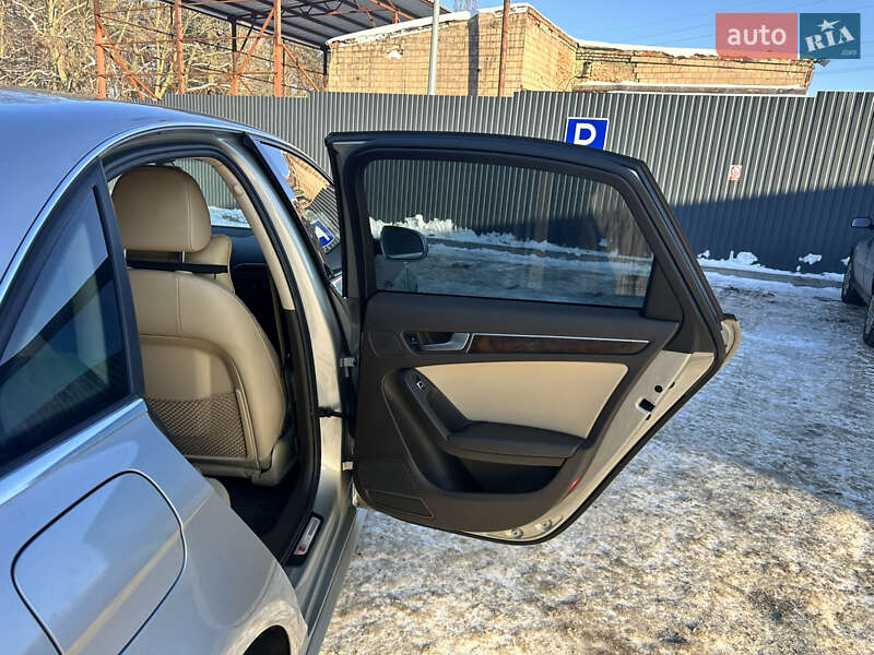 Седан Audi A4 2014 в Чернігові