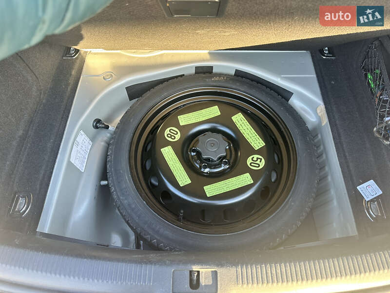 Седан Audi A4 2014 в Чернігові