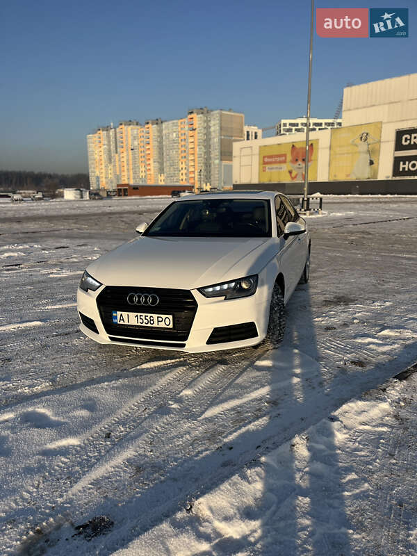 Седан Audi A4 2016 в Киеве