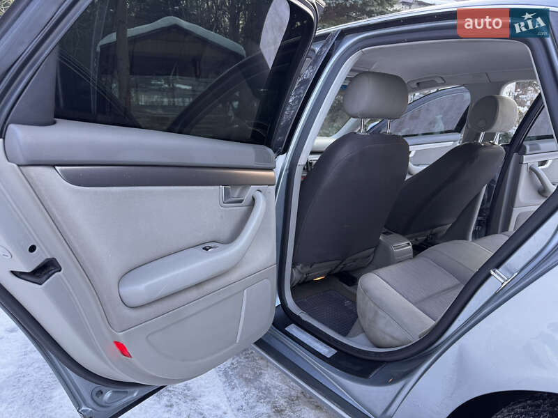 Седан Audi A4 2005 в Дрогобыче