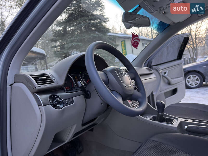 Седан Audi A4 2005 в Дрогобыче