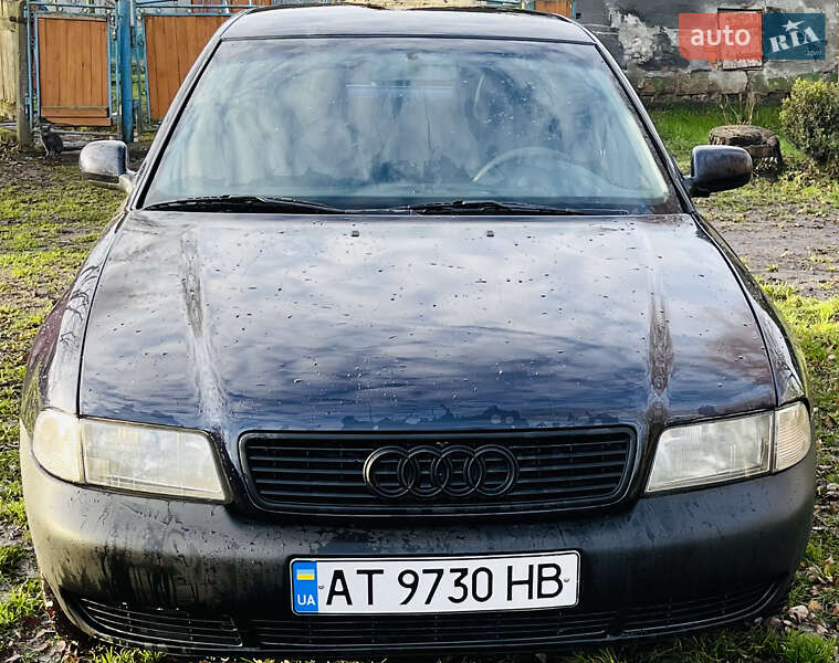 Седан Audi A4 1998 в Бурштині