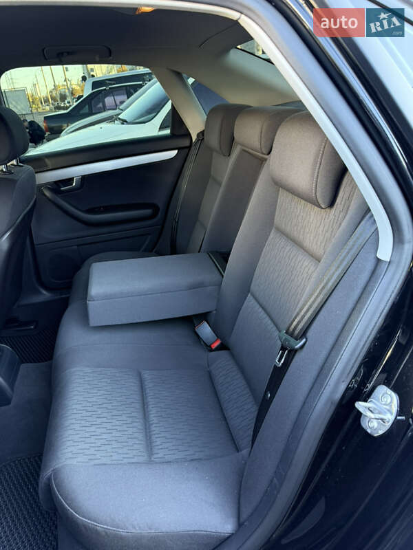 Седан Audi A4 2005 в Днепре