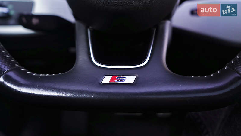 Седан Audi A4 2016 в Львове