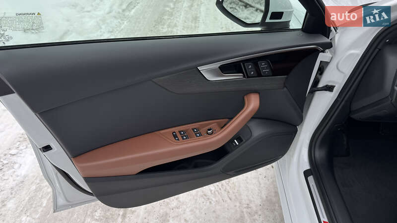 Седан Audi A4 2024 в Киеве