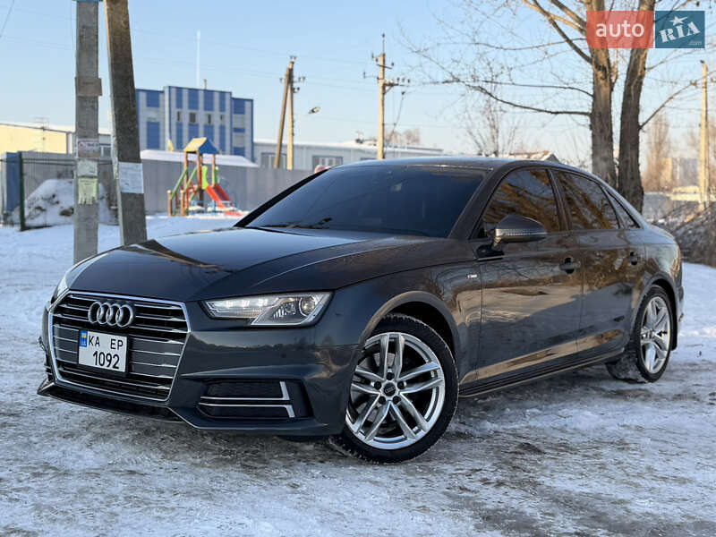 Седан Audi A4 2016 в Киеве
