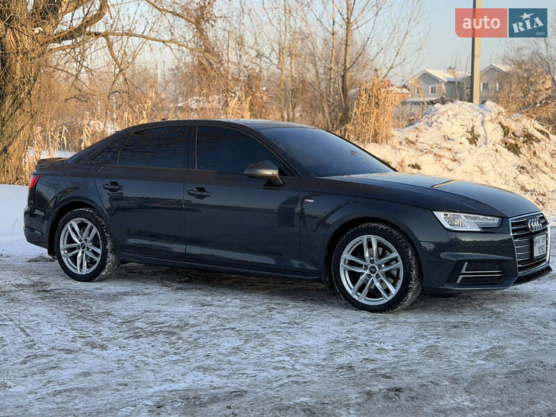 Седан Audi A4 2016 в Киеве