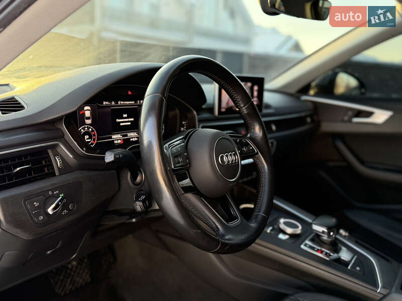 Седан Audi A4 2016 в Киеве