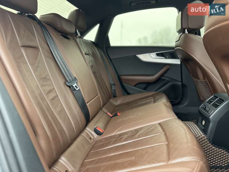 Седан Audi A4 2016 в Тернополі