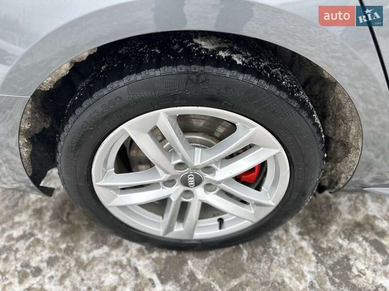 Седан Audi A4 2016 в Тернополі