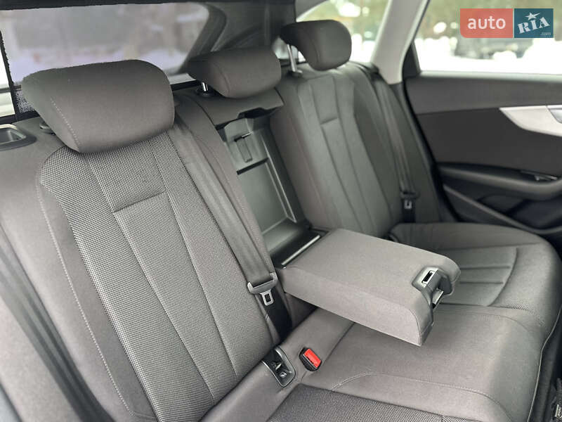 Універсал Audi A4 2016 в Дрогобичі