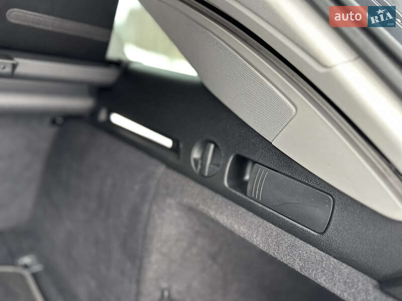 Універсал Audi A4 2016 в Дрогобичі