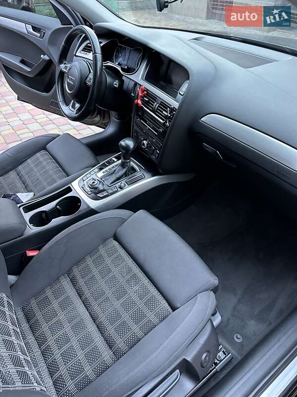 Седан Audi A4 2013 в Тернополі