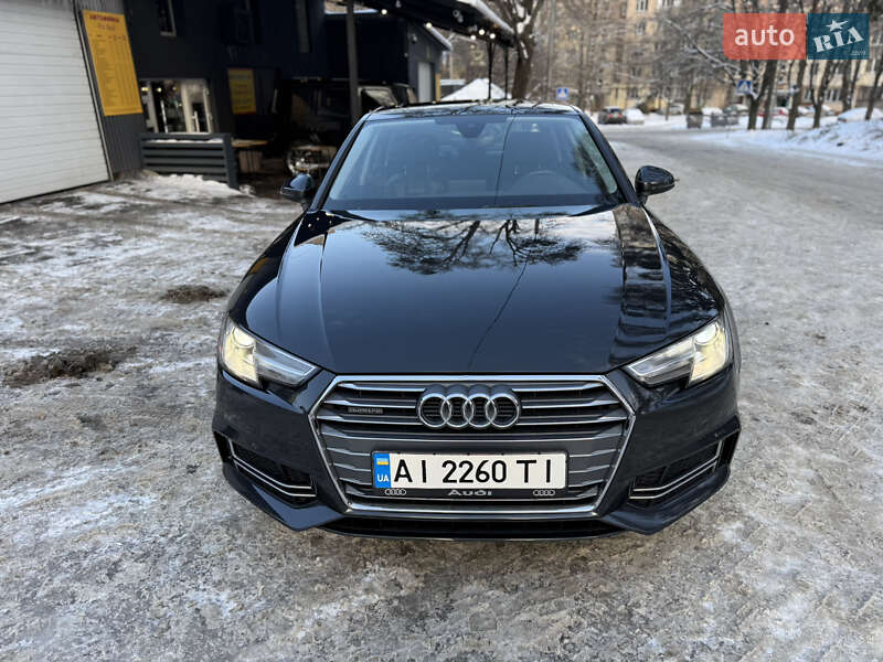 Седан Audi A4 2018 в Києві