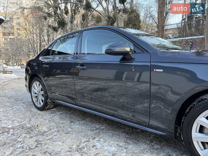 Седан Audi A4 2018 в Києві