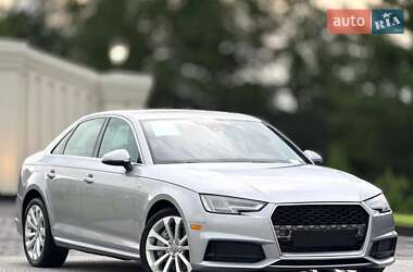 Седан Audi A4 2016 в Рівному