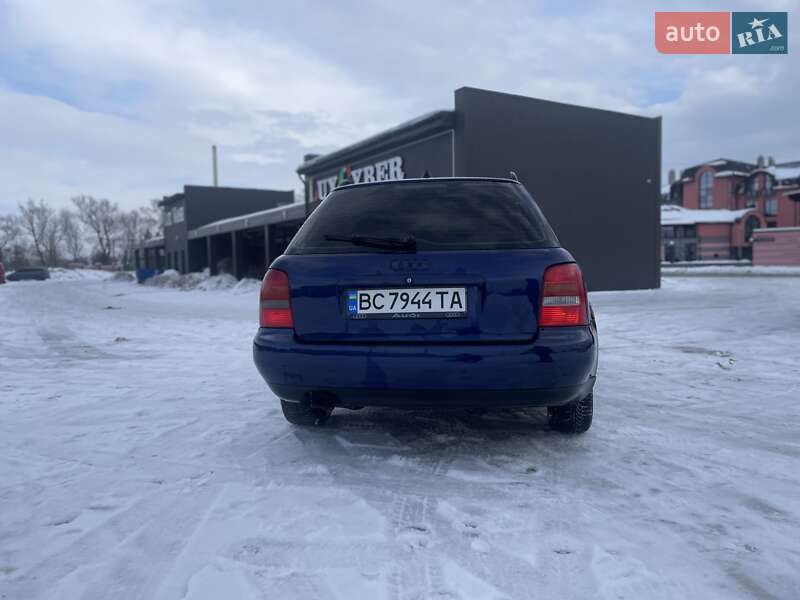 Універсал Audi A4 1998 в Дрогобичі