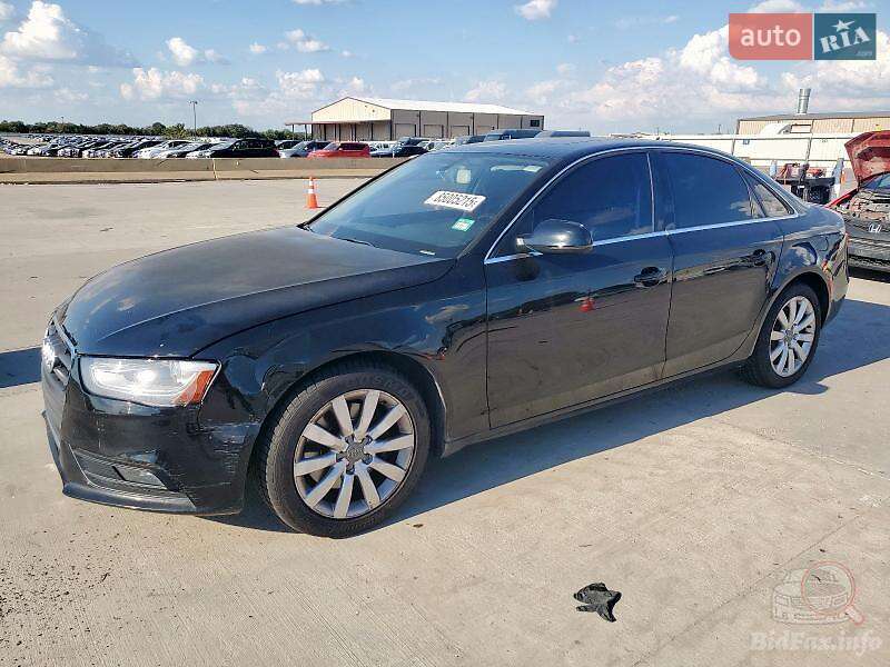 Седан Audi A4 2012 в Львові