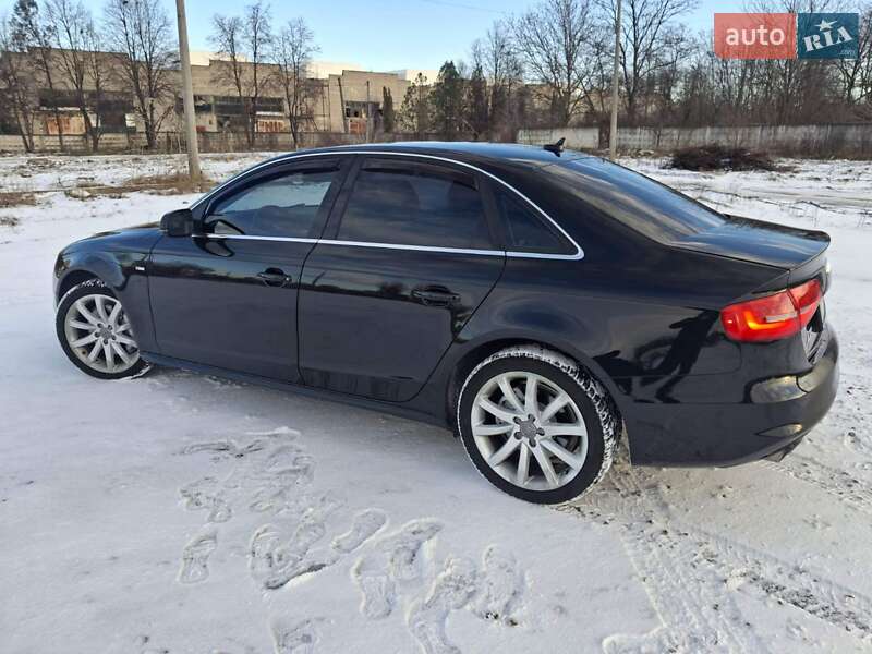 Седан Audi A4 2013 в Каменец-Подольском
