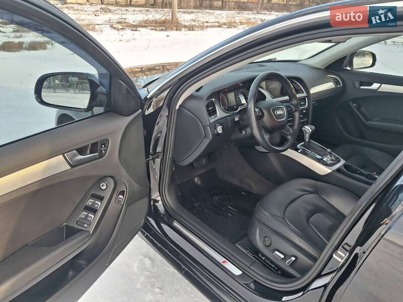 Седан Audi A4 2013 в Каменец-Подольском