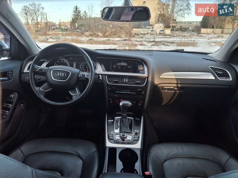 Седан Audi A4 2013 в Каменец-Подольском
