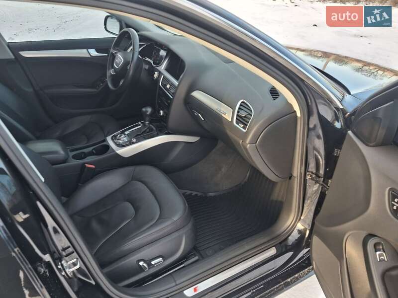 Седан Audi A4 2013 в Каменец-Подольском