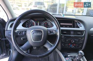 Седан Audi A4 2010 в Днепре