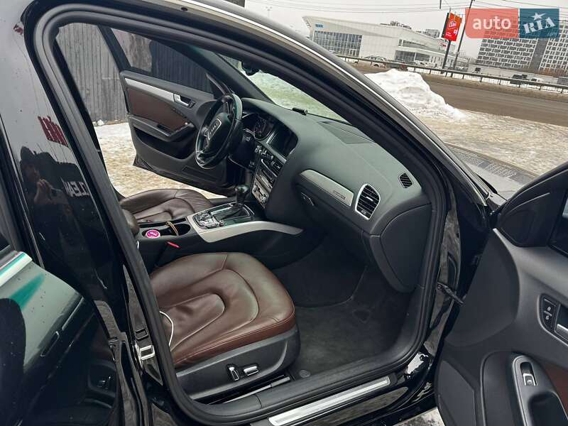 Седан Audi A4 2012 в Киеве