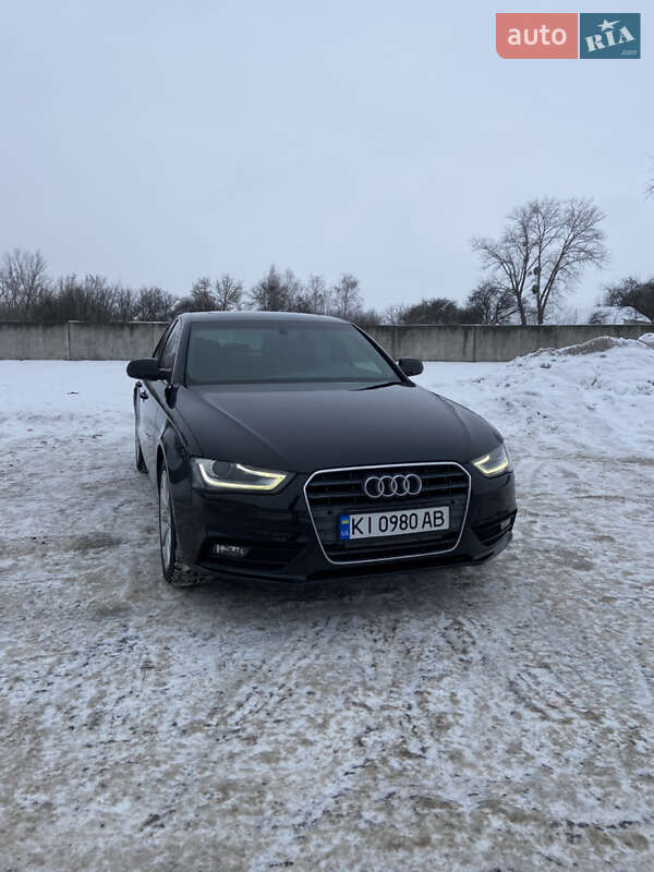 Седан Audi A4 2012 в Києві фото Седан Audi A4 2012 в Києві