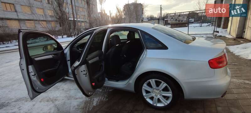 Седан Audi A4 2009 в Славянске