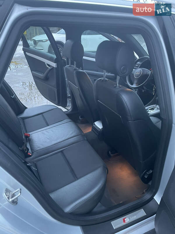 Універсал Audi A4 2004 в Рівному