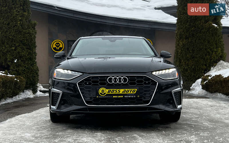 Седан Audi A4 2022 в Львове
