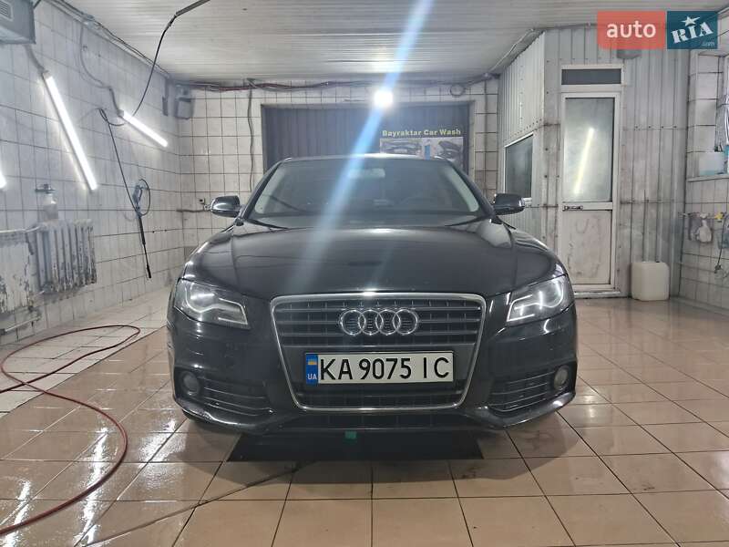 Седан Audi A4 2010 в Києві