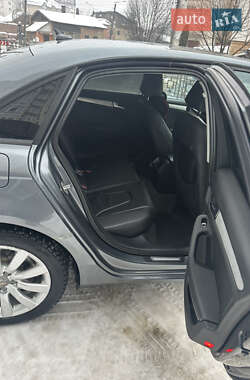 Седан Audi A4 2014 в Ивано-Франковске